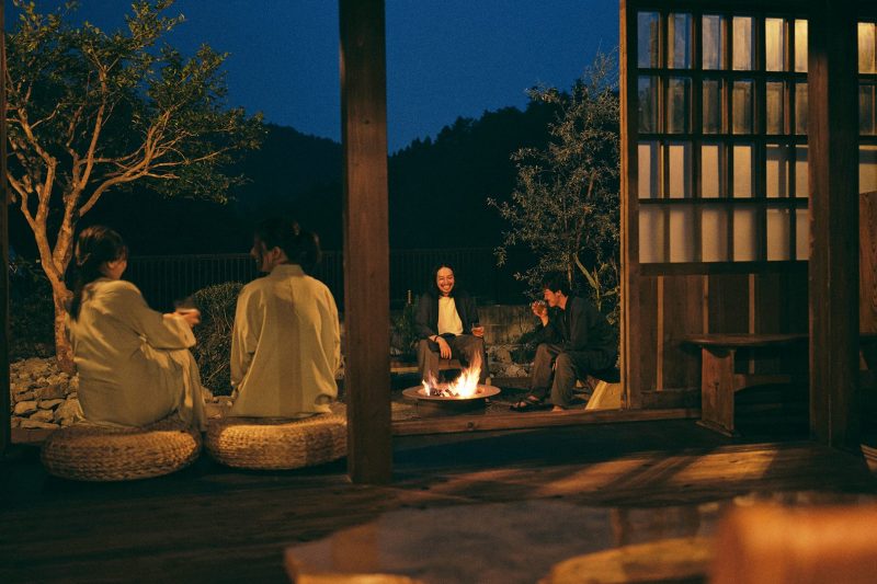 書之家の冬の囲炉裏